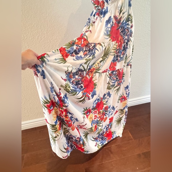 L Love Floral V-Neck Open Tie-Back Maxi Dress – Size Medium - Picture 5 of 15